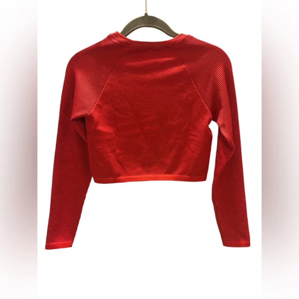 Aerie Offline NWT red long sleeve crop top, size Medium - Picture 2 of 7
